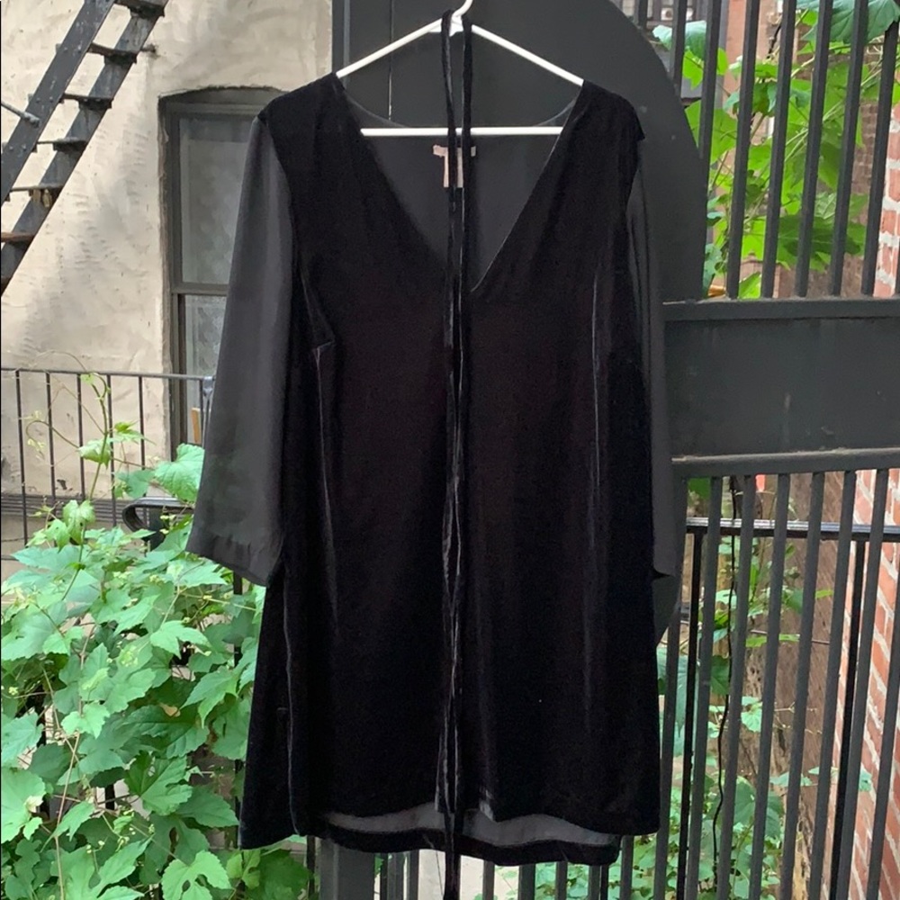SEXY velvet shift 1920’s glamour deep-V dress